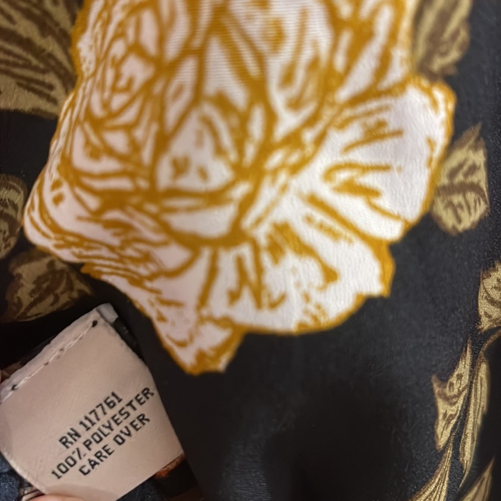 Black Flower Quarter Sleeve Dress - Picture 6 of 7